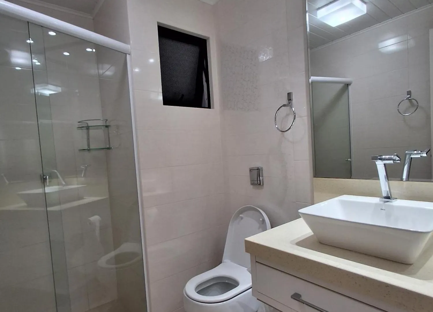 Apto Com Sacada Balneario Camboriu Brazil